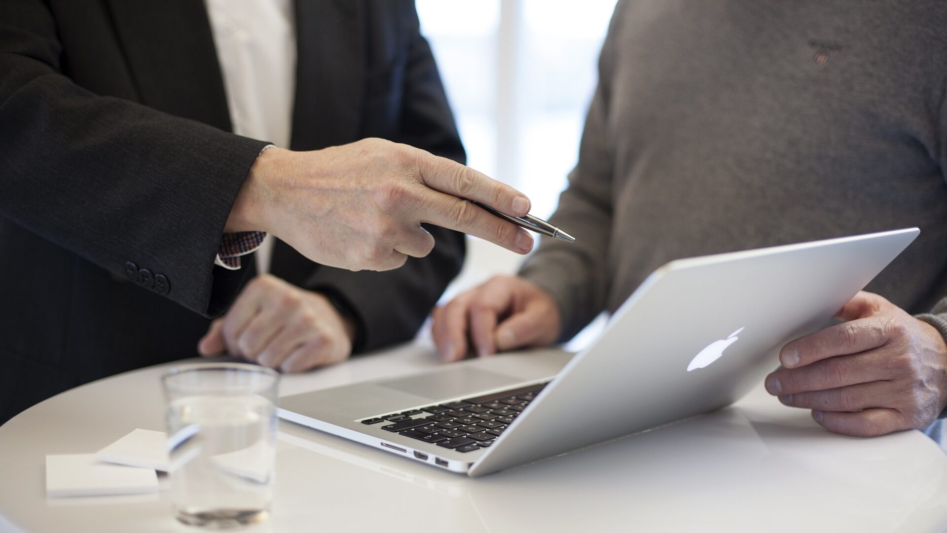 consulting-3031678_1920